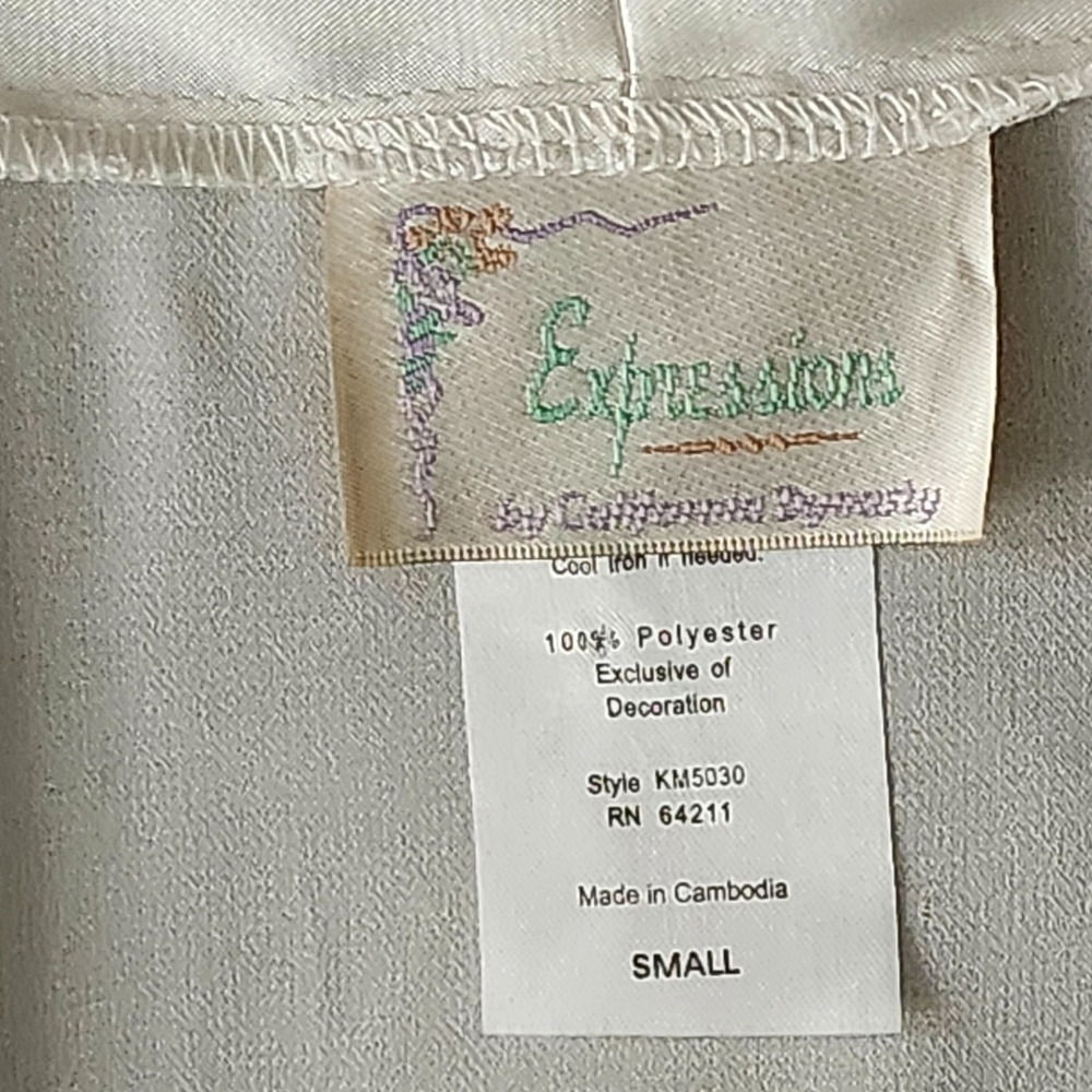 Expressions California Dynasty Embroidered Robe Satin Detail Floral Size Small - Picture 10 of 16